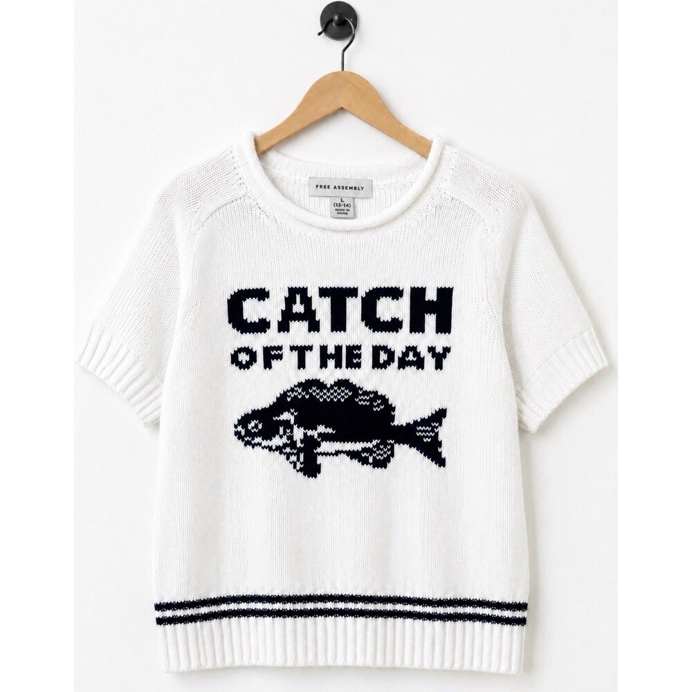 Free Assembly Women Large Catch of the Day Fish Short Sleeve Knit Sweater White